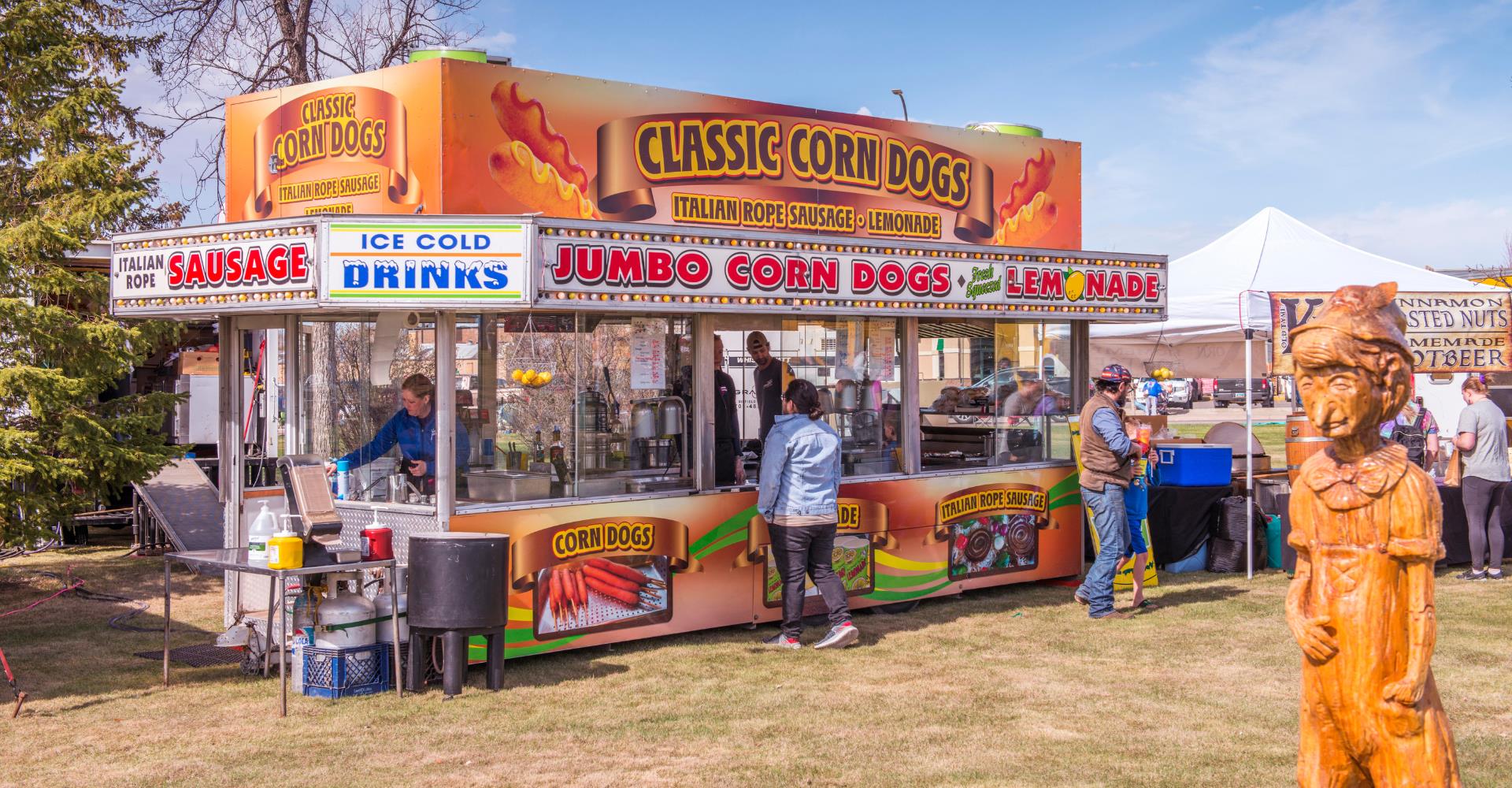 We are accepting applications to be a food, craft, or product vendor at Band Day!