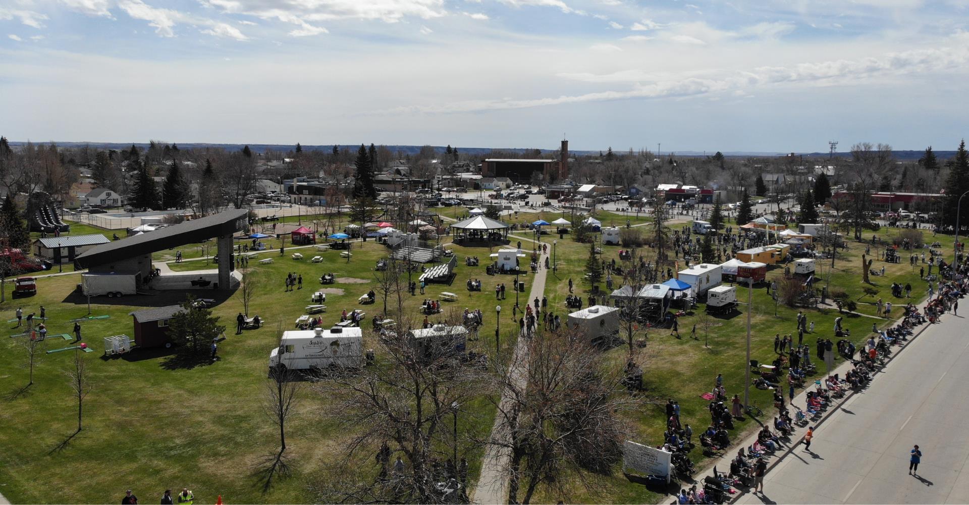 View the full schedule of events for Williston’s Band Day, including the parade, performances, food vendors, and family activities.