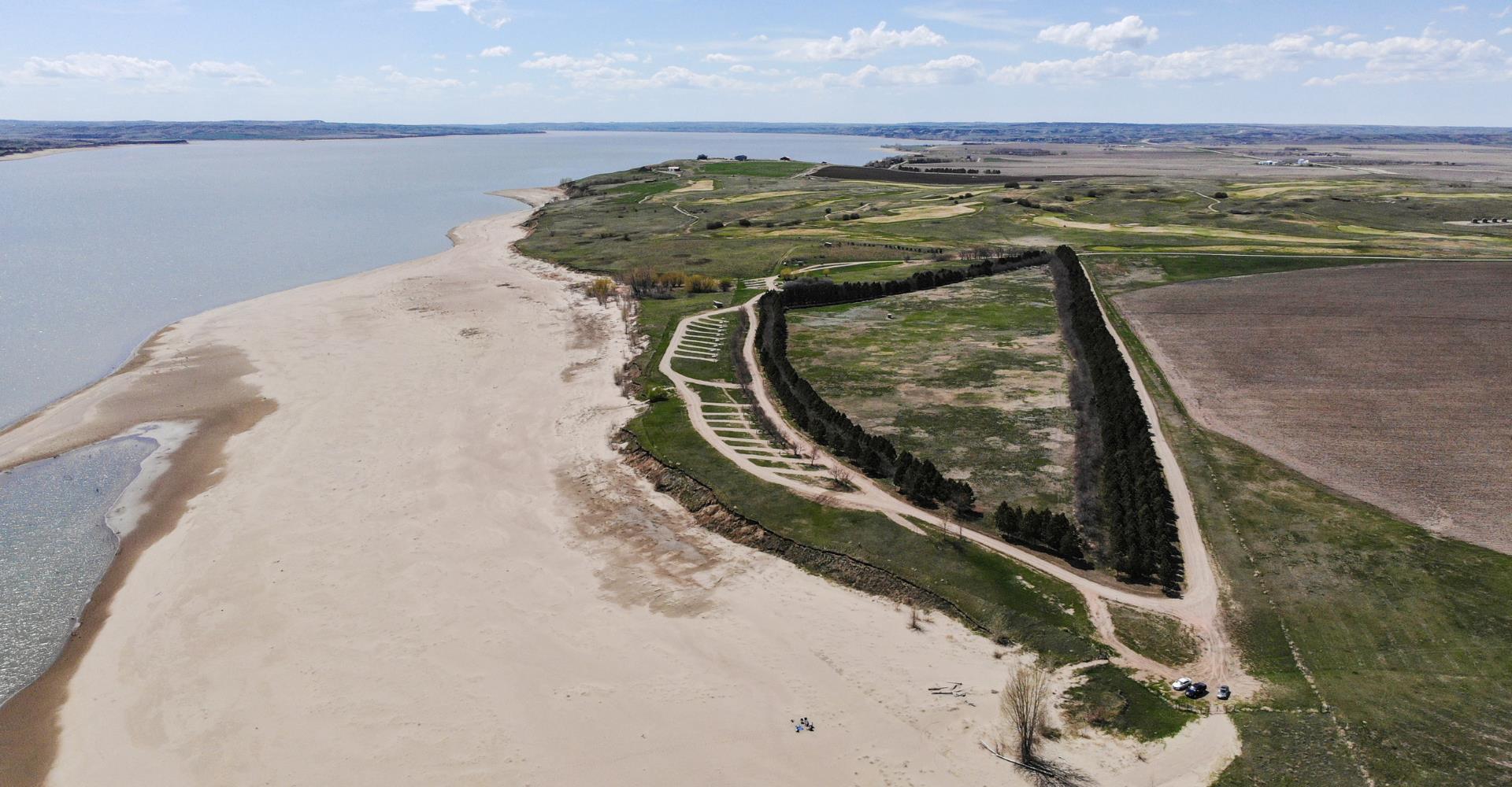 Ready to make a splash? Discover the best swimming beaches near Williston, ND—from hidden gems like Little Egypt to classic summer spots like Lewis and Clark State Park.